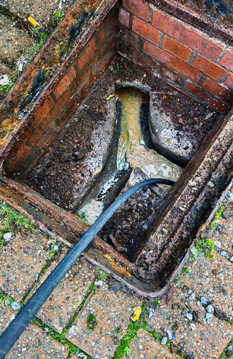https://plumberwestleederville.com.au/uploads/2025/06/blocked-drains-644040.jpg