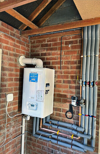 https://plumberwestleederville.com.au/uploads/2025/06/commercial-plumbing-497911.jpg