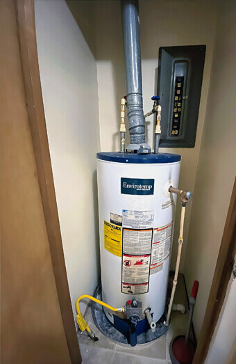 https://plumberwestleederville.com.au/uploads/2025/06/hot-water-134456.jpg