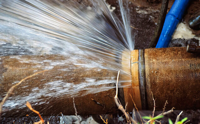 https://plumberwestleederville.com.au/uploads/2025/06/pipe-relining-73106.jpg